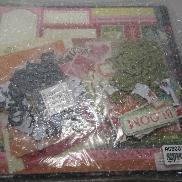 Anna Griffin Scrapbook Kit Fantastic Favorites - New - Picture 1 of 5